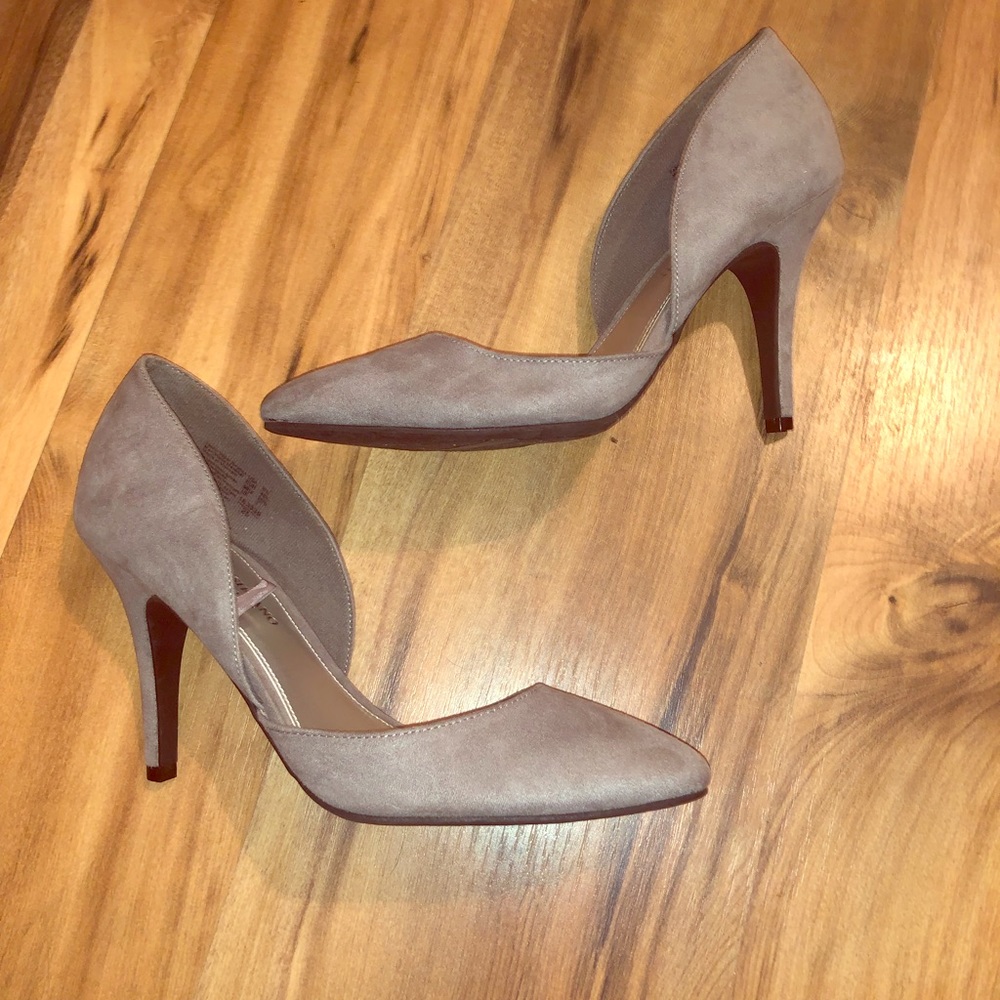 Grey Pointe Toe Suede Pumps